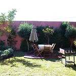 Jolie Villa Moderne Avec Piscine Privee.